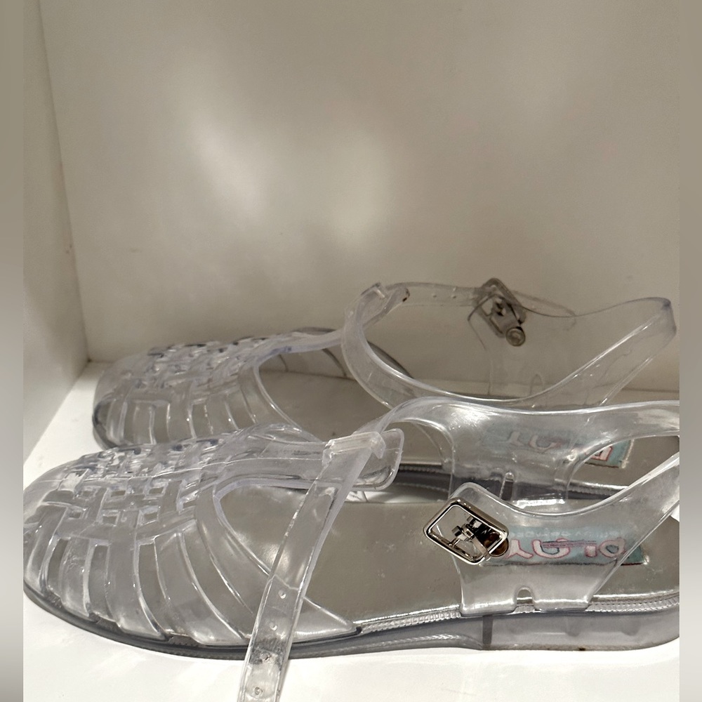 Woman shoes